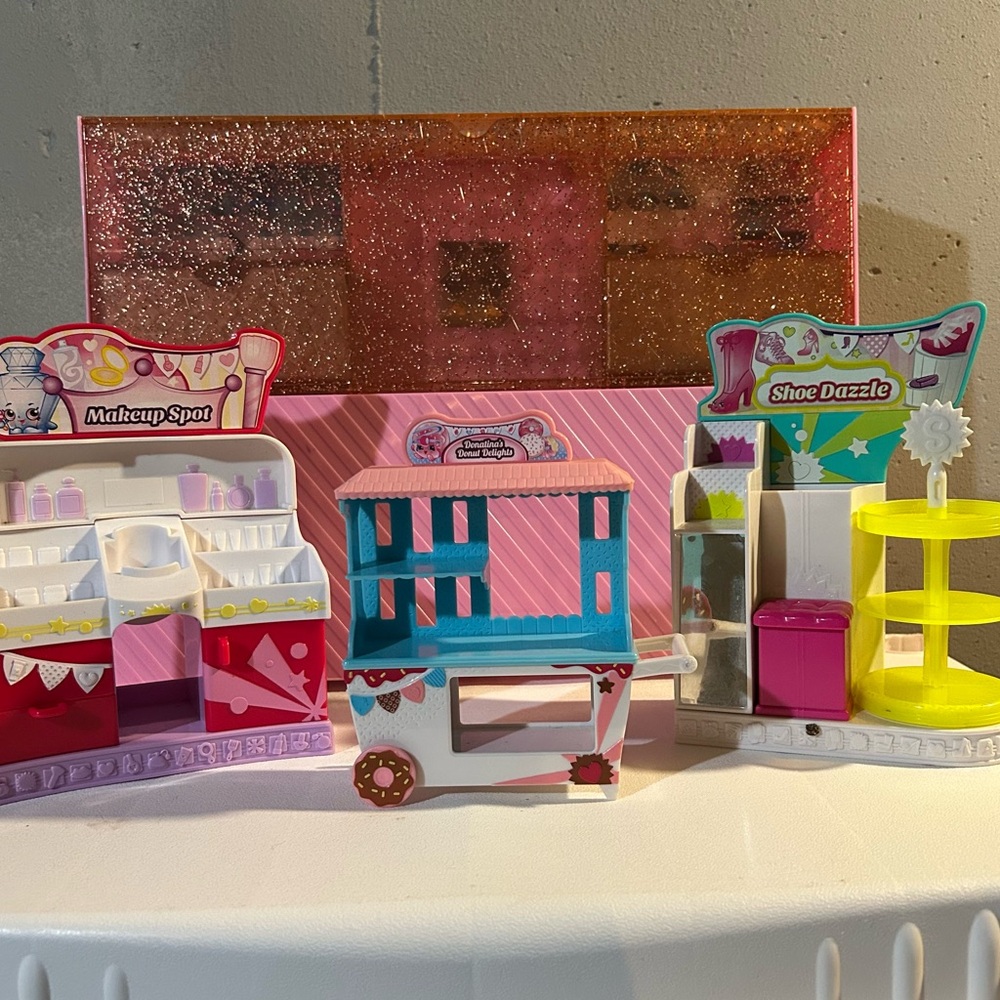 3 shopkin stations